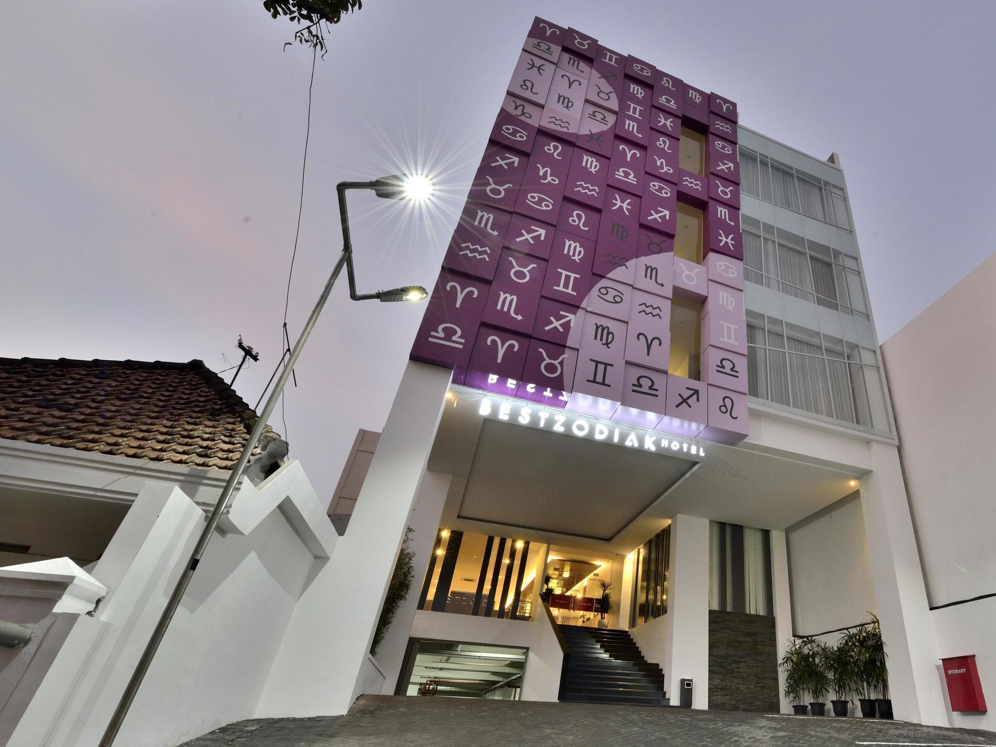 Best Hotel Kedungsari Surabaia Exterior foto