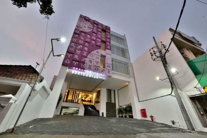 Best Hotel Kedungsari Surabaia Exterior foto